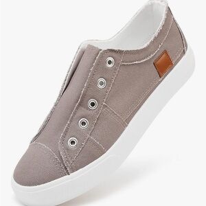 NWT-Slip on Shoes Non Slip Fashion Canvas Sneakers Low Top Casual Shoes